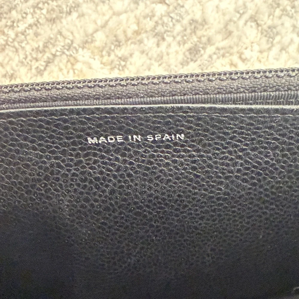 Chanel Wallet on Chain